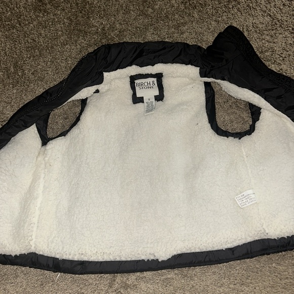 Vests - Picture 2 of 3